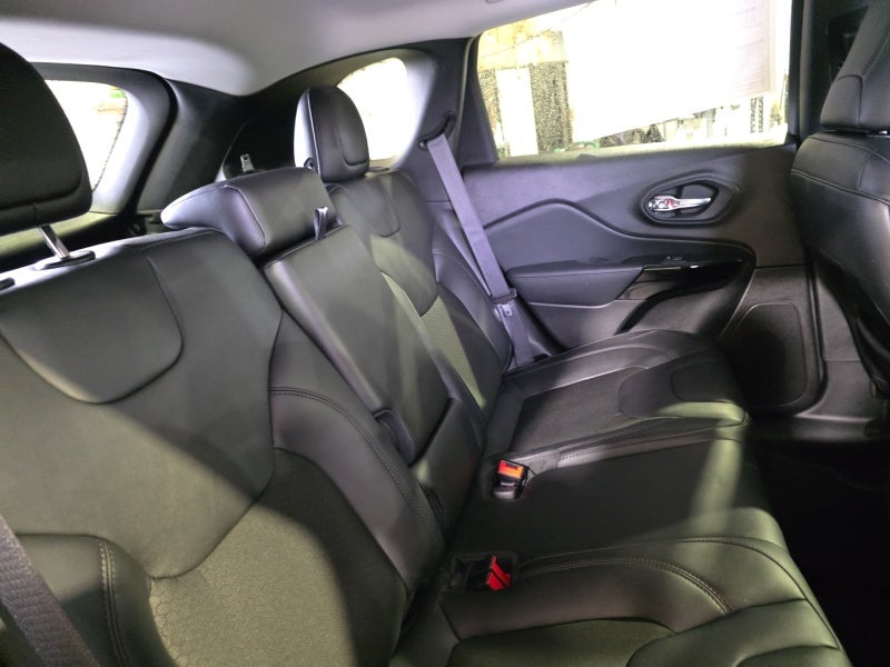 2021 Jeep Cherokee Altitude