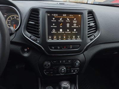 2023 Jeep Cherokee Altitude Lux