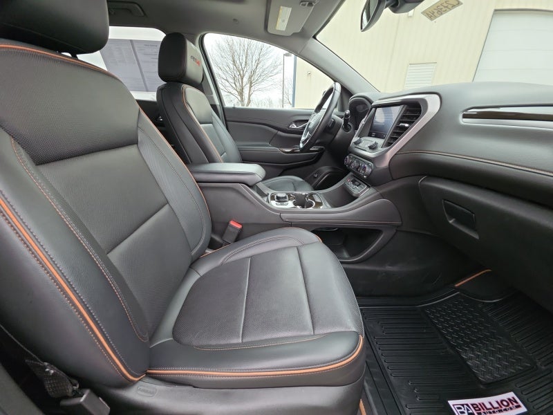 2022 GMC Acadia AT4