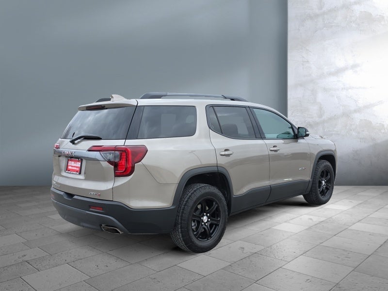 2022 GMC Acadia AT4