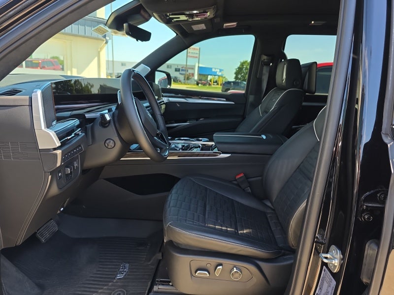 2025 Cadillac Escalade Sport Platinum