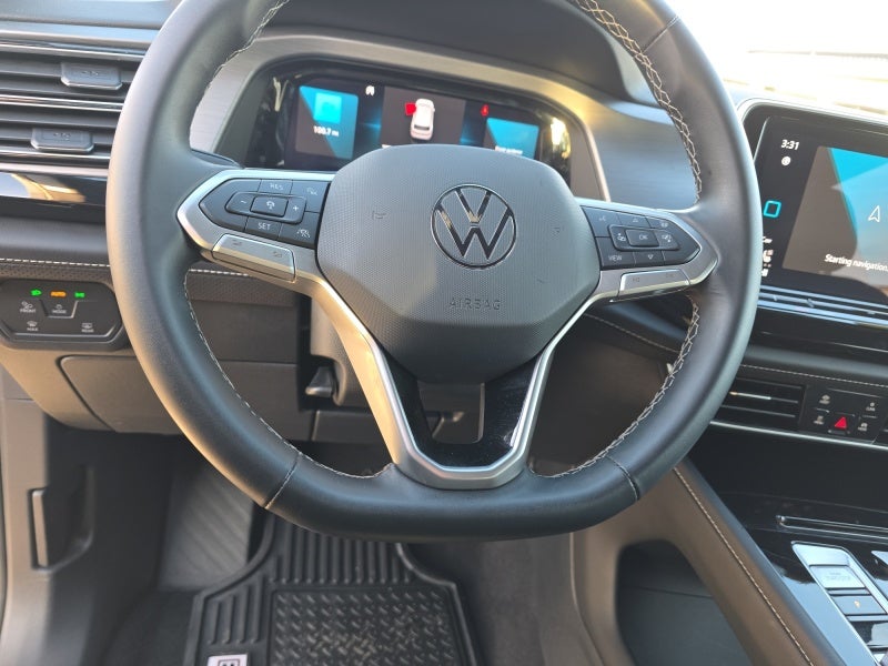 2025 Volkswagen Atlas Cross Sport 2.0T SE w/Technology