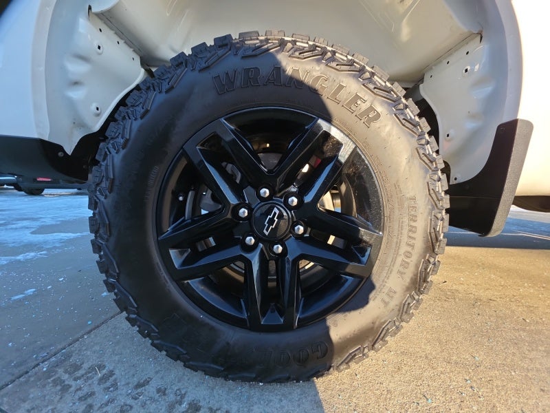 2025 Chevrolet Silverado 1500 Custom Trail Boss