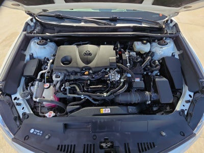 2022 Toyota Camry Hybrid XLE