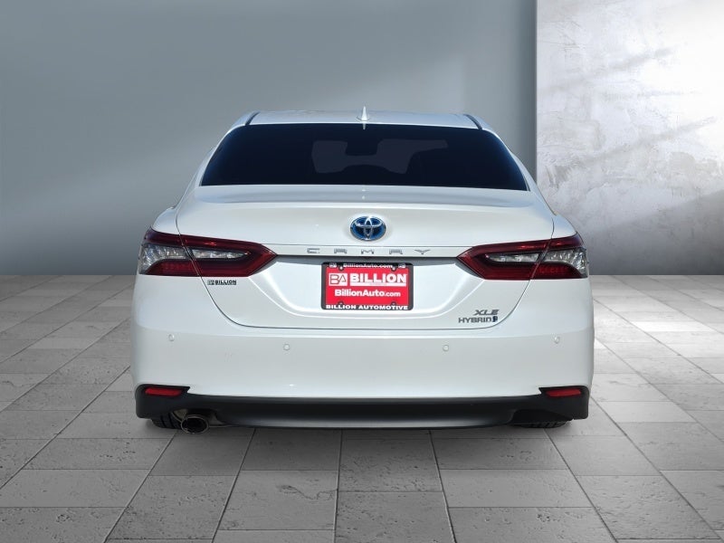 2022 Toyota Camry Hybrid XLE