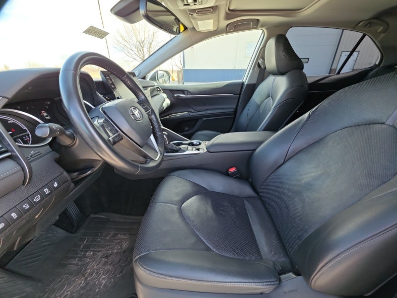 2022 Toyota Camry Hybrid XLE