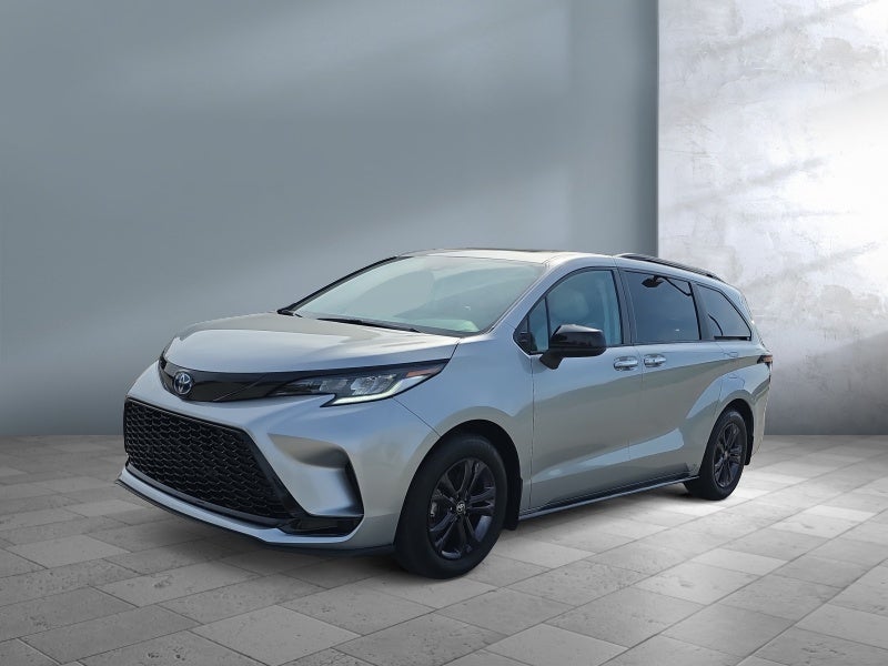 2025 Toyota Sienna LE
