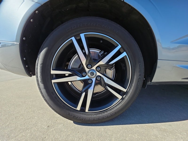 2018 Volvo XC60 R-Design