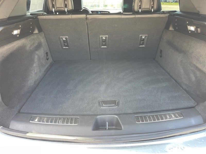 2024 Cadillac XT4 AWD Premium Luxury