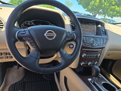 2018 Nissan Pathfinder Platinum