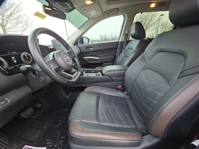 2024 Nissan Pathfinder Platinum