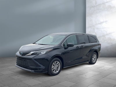 2025 Toyota Sienna LE