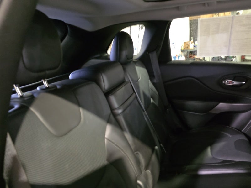 2019 Jeep Cherokee Overland