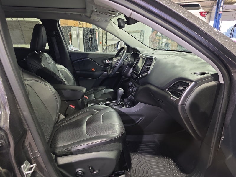 2019 Jeep Cherokee Overland