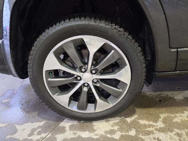 2019 Jeep Cherokee Overland