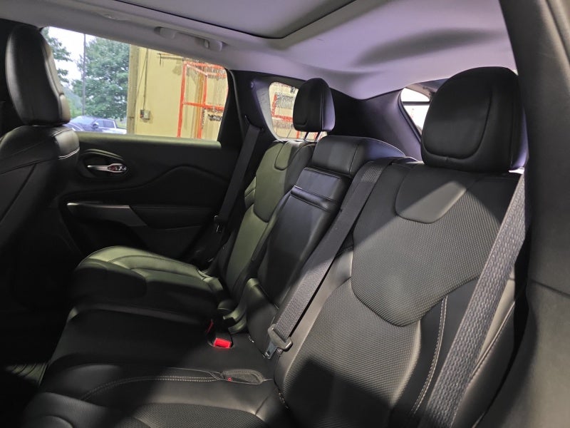 2019 Jeep Cherokee Overland