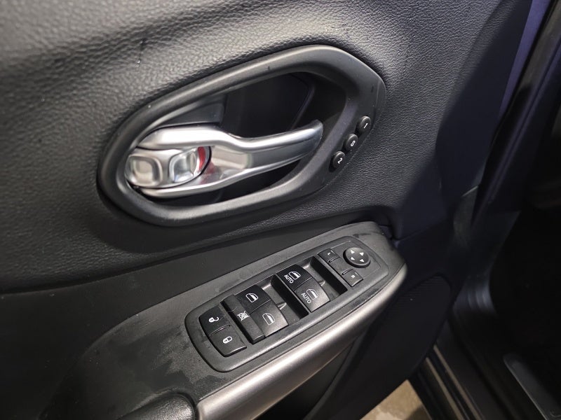2019 Jeep Cherokee Overland