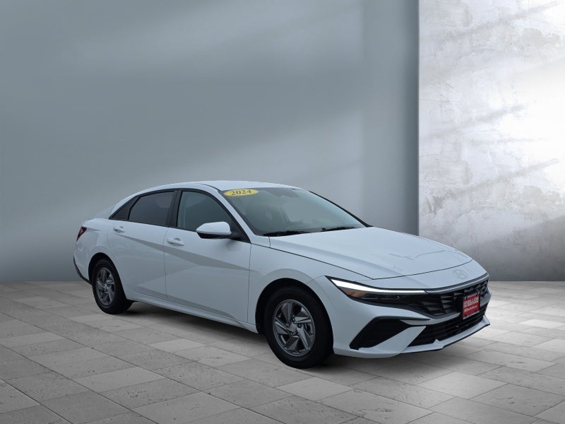 2024 Hyundai Elantra SE