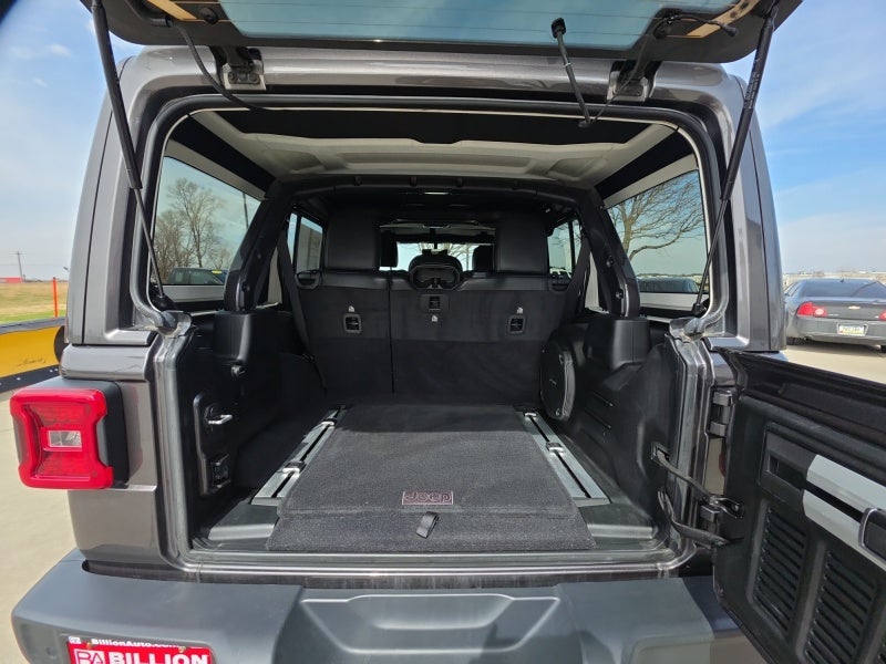 2020 Jeep Wrangler Sahara Altitude