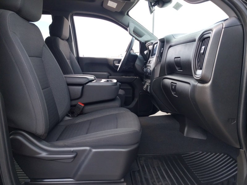 2024 Chevrolet Silverado HD Custom