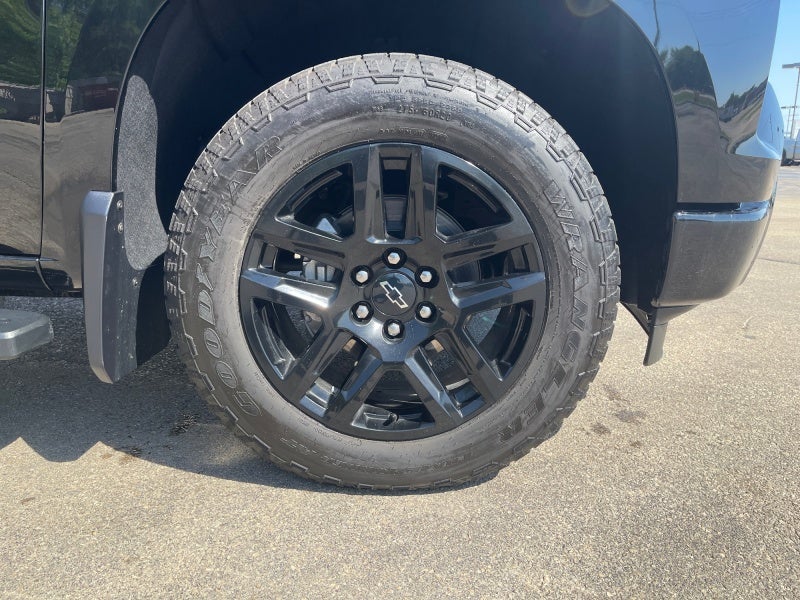 2025 Chevrolet Silverado RST