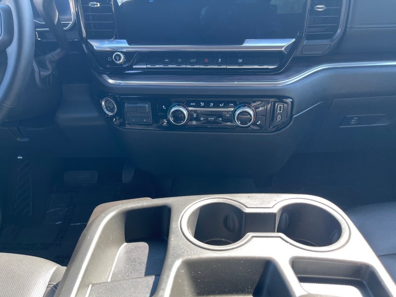 2025 GMC Sierra SLT