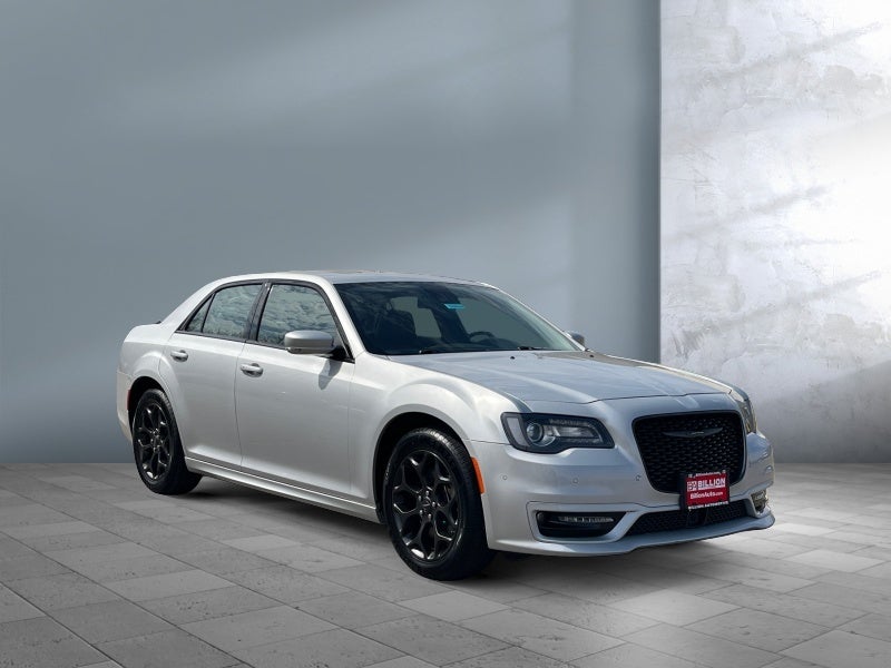 2022 Chrysler 300 Touring L