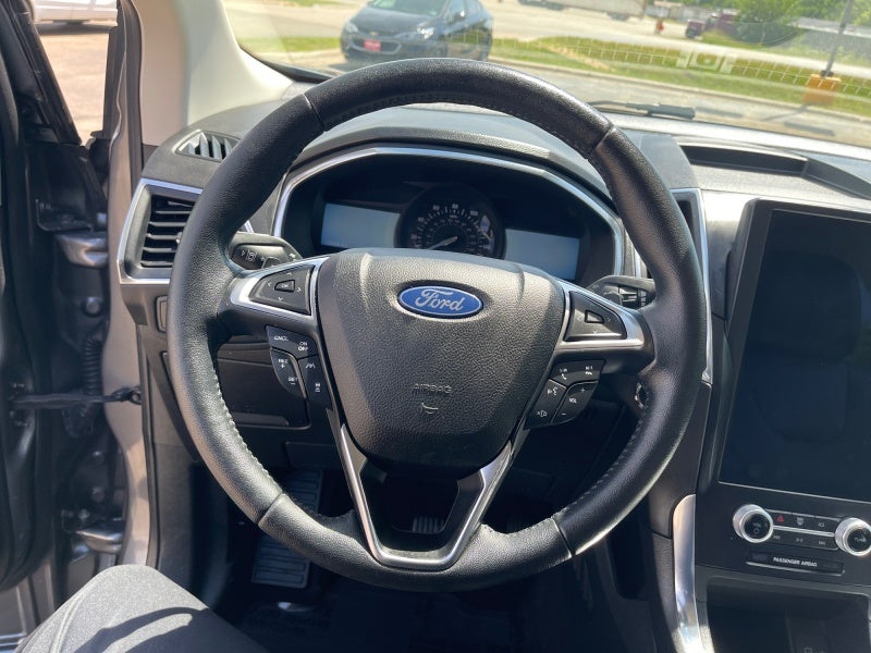 2021 Ford Edge Titanium