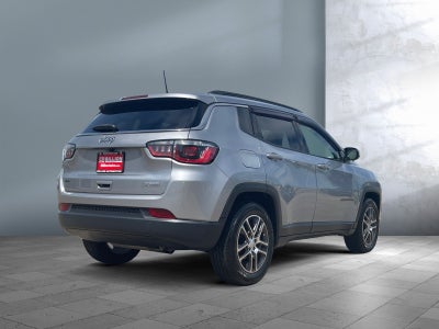 2019 Jeep Compass Latitude w/Sun/Wheel Pkg