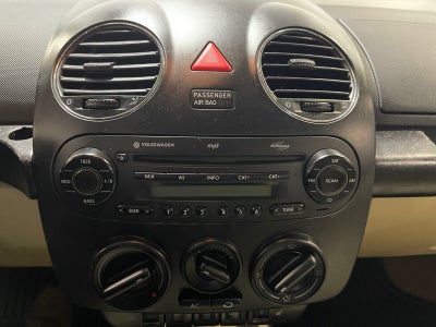 2007 Volkswagen Beetle 2dr Auto Coupe