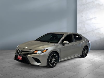 2018 Toyota CAMRY SE