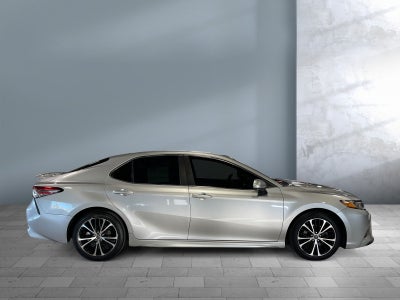 2018 Toyota CAMRY SE