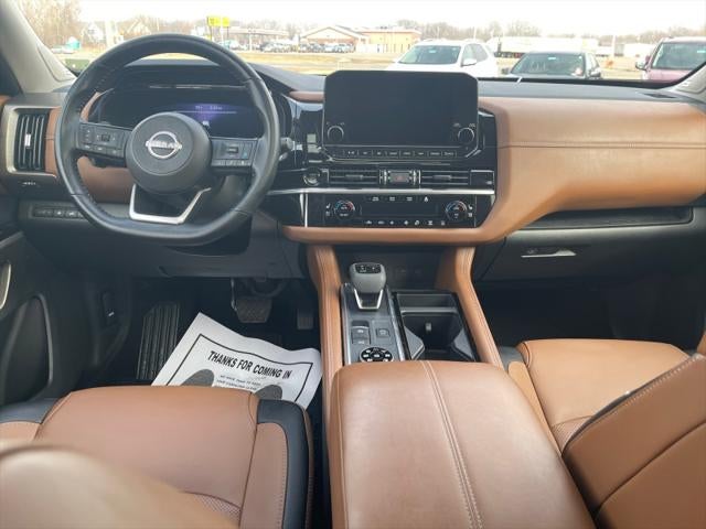 2025 Nissan Pathfinder Platinum