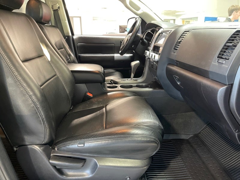 2022 Toyota SEQUOIA 4X4 TRD Sport