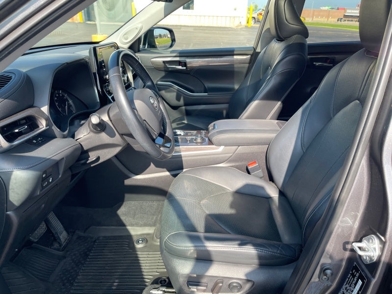 2021 Toyota HIGHLANDER Limited