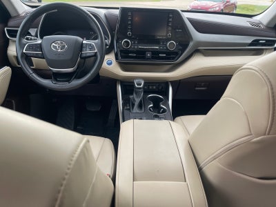 2021 Toyota Highlander Hybrid XLE