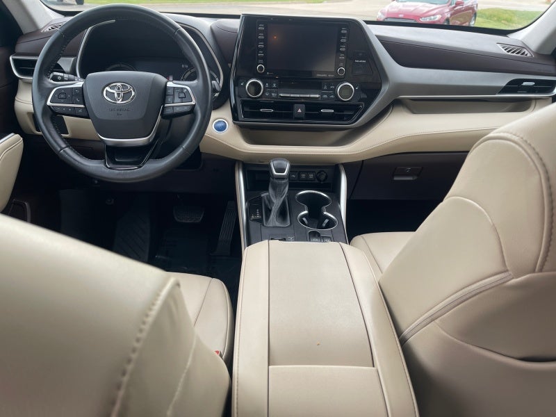 2021 Toyota Highlander Hybrid XLE