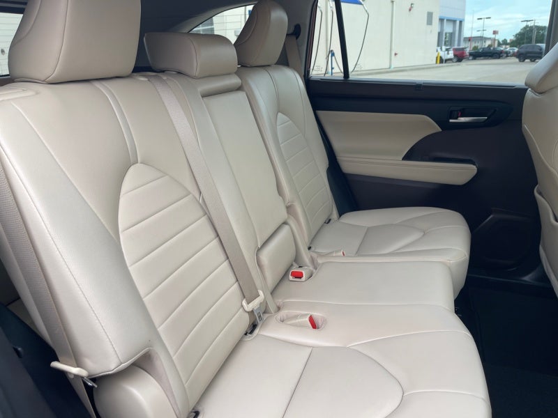 2021 Toyota Highlander Hybrid XLE