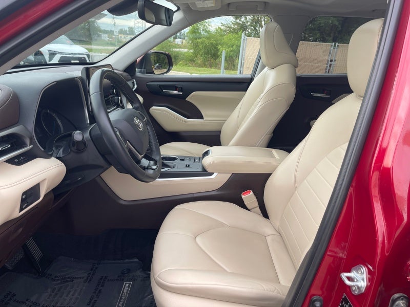 2021 Toyota Highlander Hybrid XLE