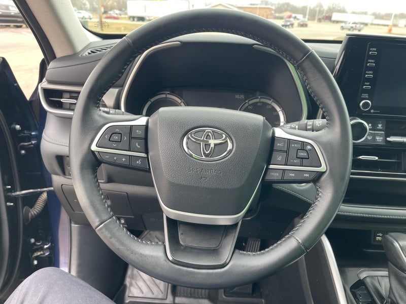 2022 Toyota HIGHLANDER HYBRD Hybrid XLE