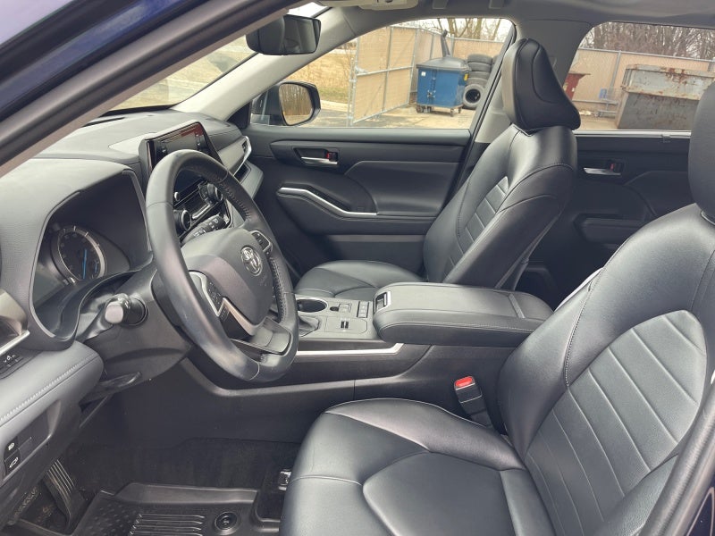 2022 Toyota HIGHLANDER HYBRD Hybrid XLE