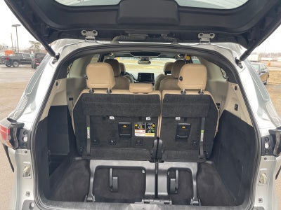 2024 Toyota SIENNA XLE XLE