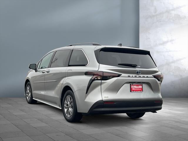 2024 Toyota SIENNA XLE XLE
