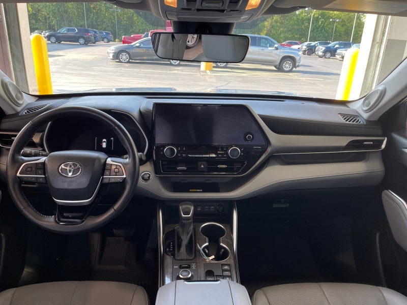2023 Toyota HIGHLANDER Limited