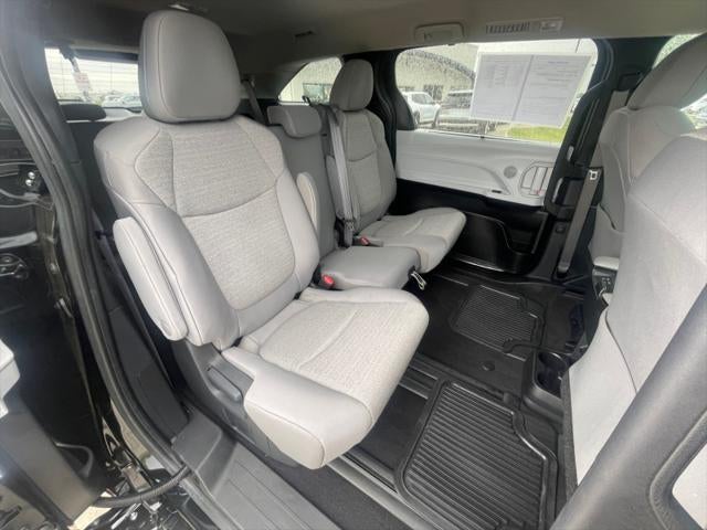 2025 Toyota SIENNA LE LE