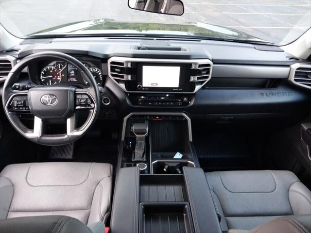 2024 Toyota TUNDRA 4X4 SR5