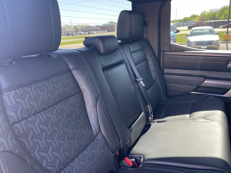 2025 Toyota TUNDRA 4X4 SR5