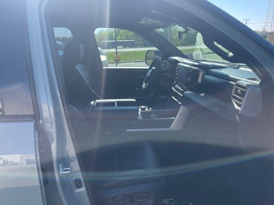 2025 Toyota TUNDRA 4X4 SR5