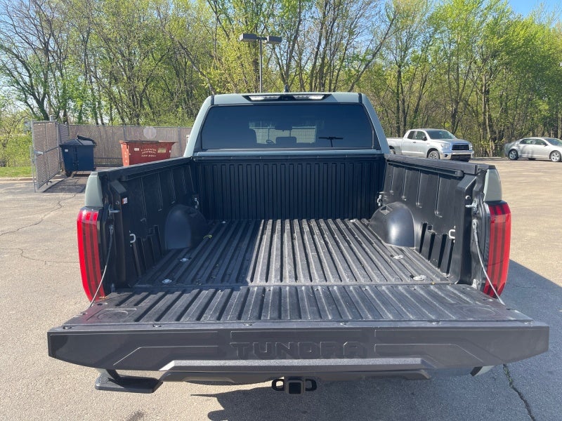 2025 Toyota TUNDRA 4X4 SR5
