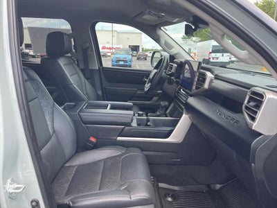 2024 Toyota TUNDRA 4X4 SR5